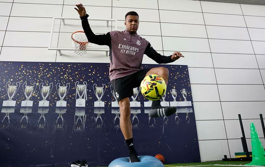 Kylian Mbappé se entrena en solitario de cara al Clásico
