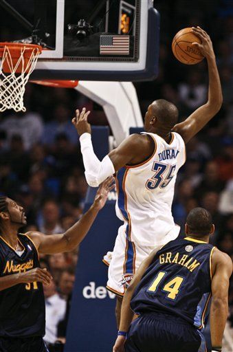 NBA: Nuggets 98, Thunder 94; Denver remonta y gana