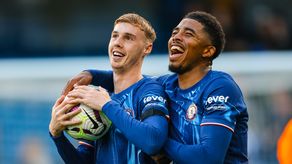Póker de Cole Palmer en victoria del Chelsea sobre Brighton