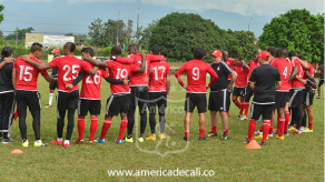 América de Cali despide a Velasco; lo sucede Suárez