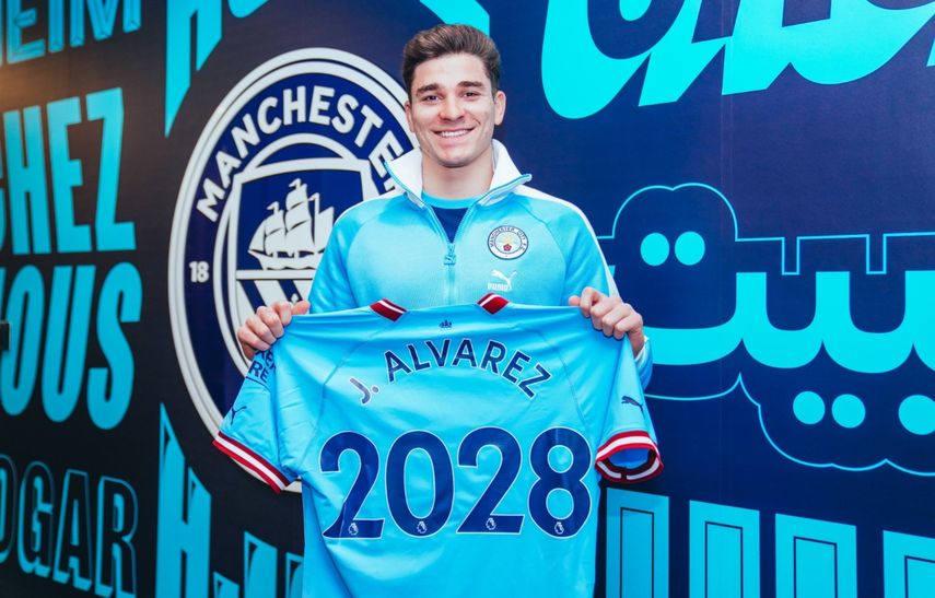Manchester City amplía el contrato de Julián Álvarez