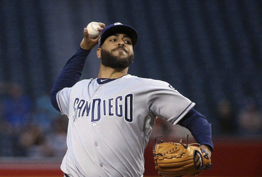 Padres superan a Diamondbacks 7-6 tras desperdiciar ventaja