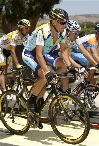 Un cansado Armstrong busca el triunfo en Australia