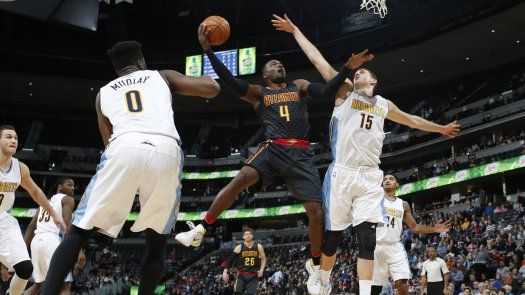 Horford anota 18 y Hawks doblegan a Nuggets