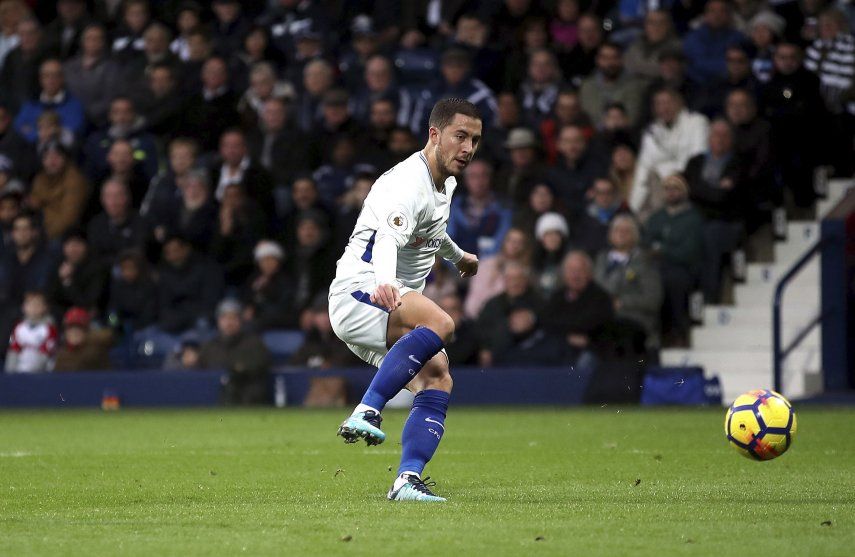 Un renovado Hazard lidera al Chelsea en visita al Liverpool