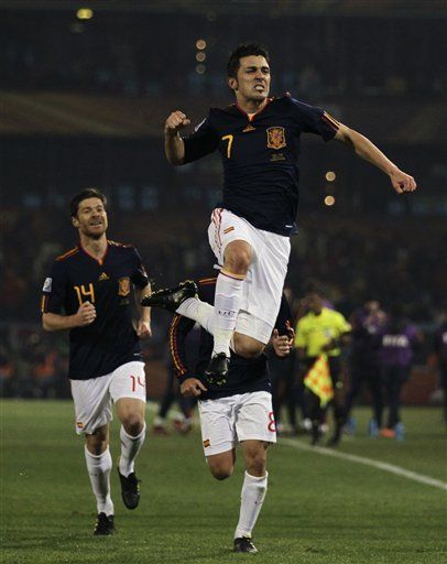 Mundial: España vence 2-1 a Chile y ambos avanzan