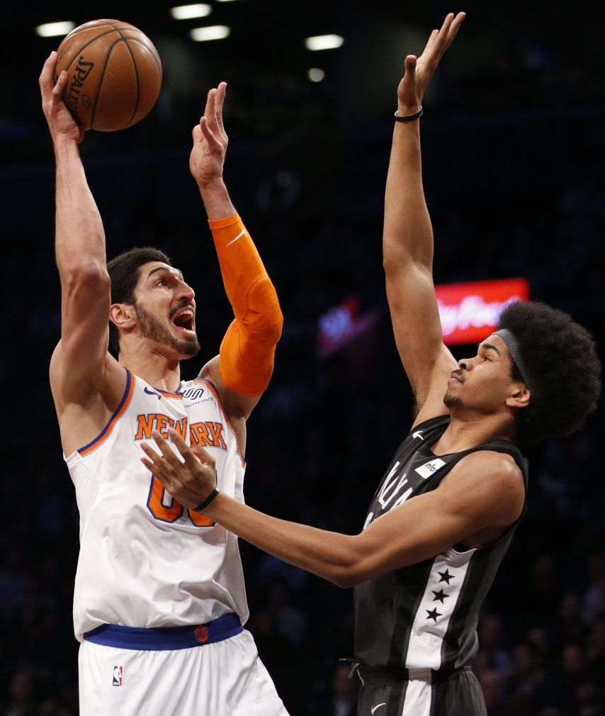 Fiscales turcos piden prisión para basquetbolista Kanter