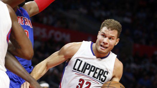 Clippers remontan al vencer a 101-96 a Pistons