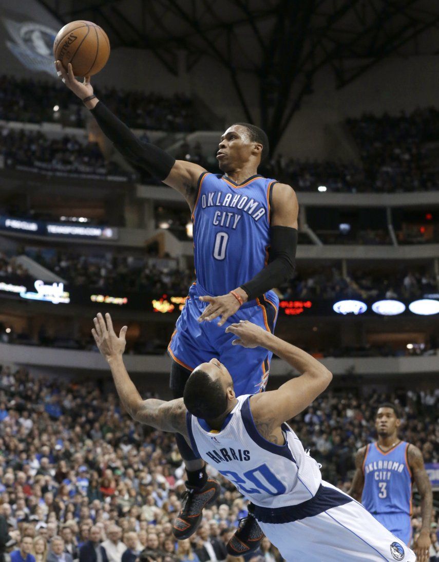 Westbrook deslumbra con estadísticas de estelar