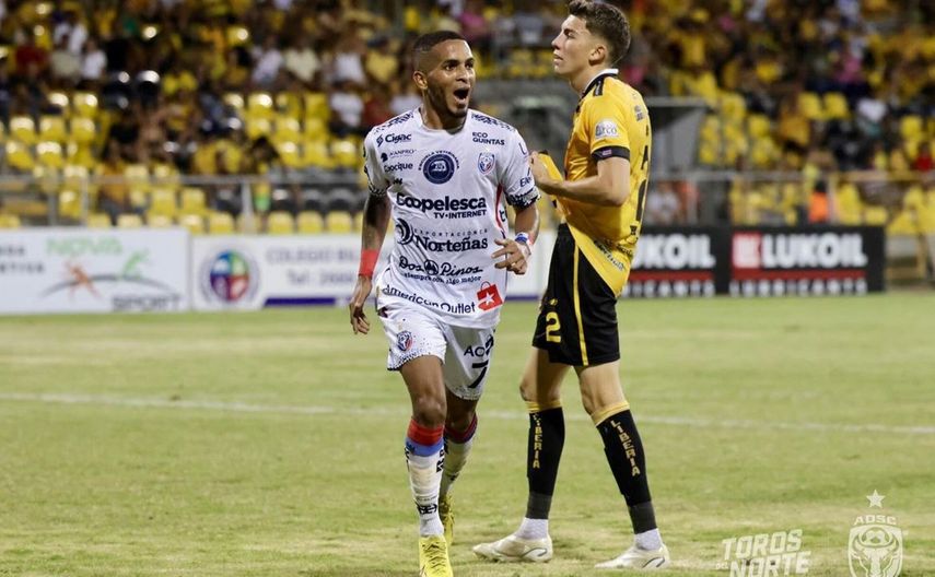 César Yanis anota para darle la victoria al San Carlos