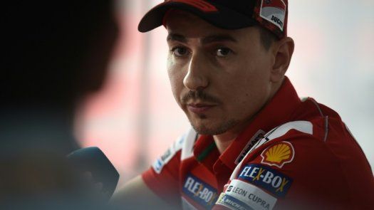 Jorge Lorenzo, operado de la muñeca, causa baja para GP de Australia