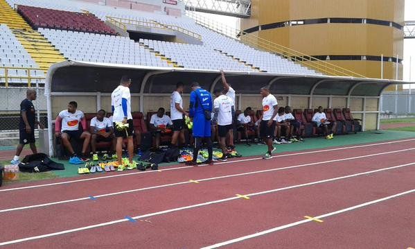Panamá reconoce el estadio Cachamay antes de medirse a Venezuela
