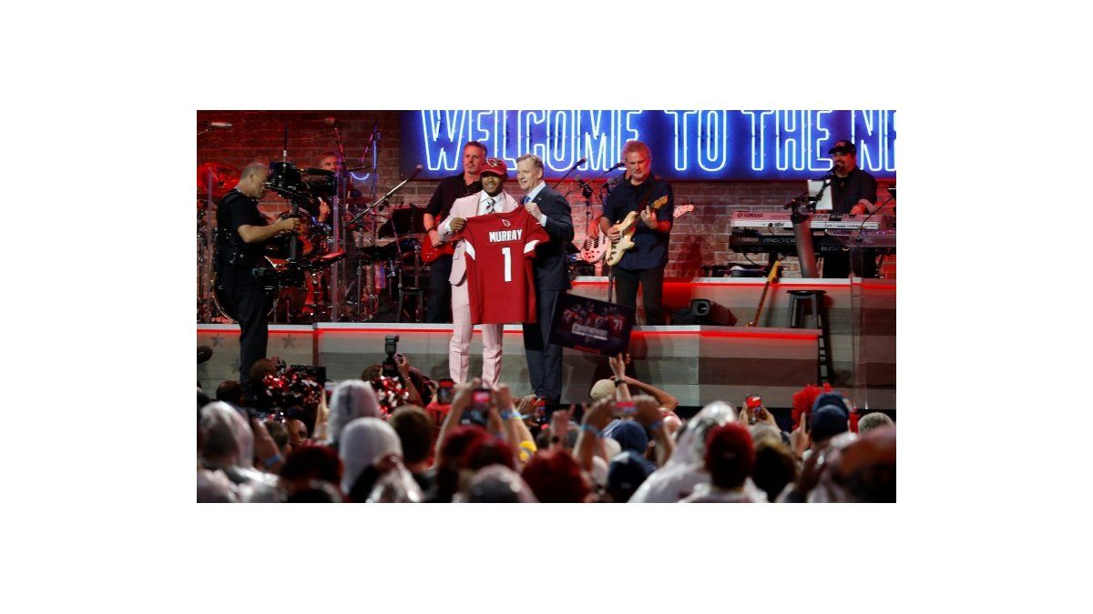 Cardinals eligen a Kyler Murray primera elección del Draft de la NFL