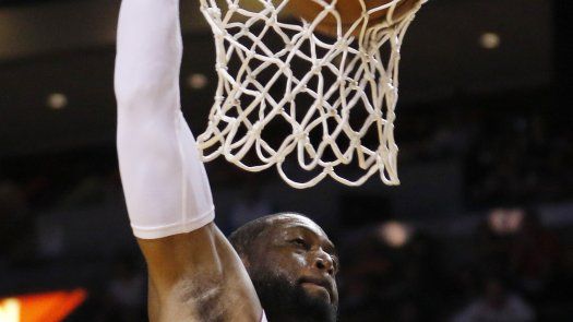 Dragic anota 21 en victoria del Heat ante Suns