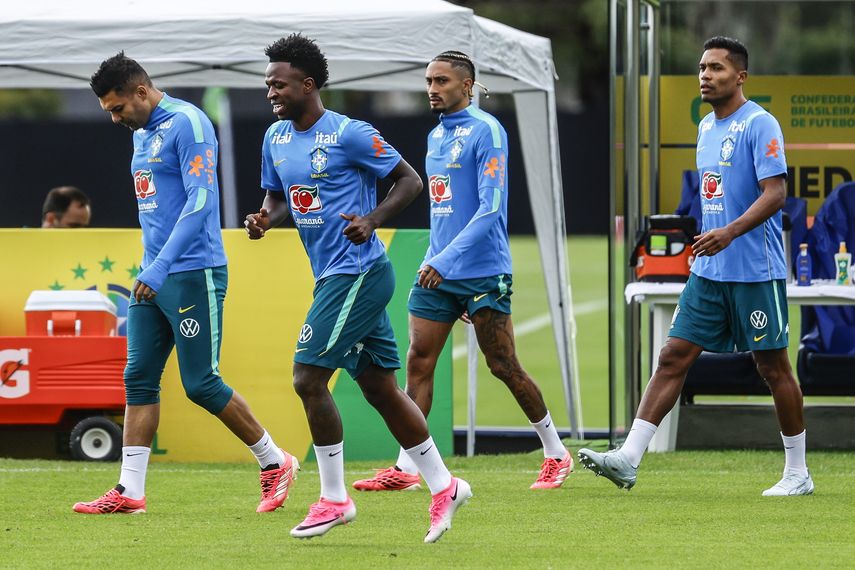 Raphinha y elogios para su compañero Vinícius Jr