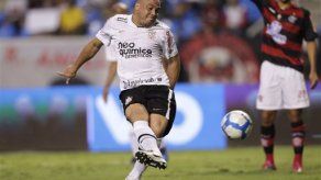 Ronaldo vuelve a anotar en empate de Corinthians