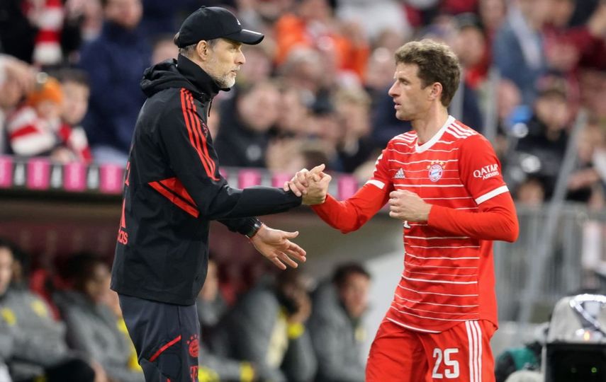 Thomas Müller ironiza con su caballo sobre rumores de salida del Bayern