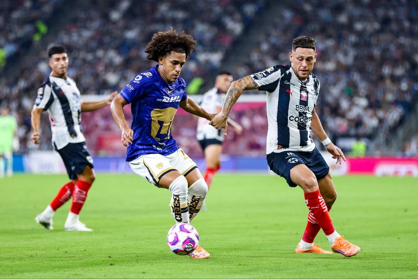 Adalberto Carrasquilla brilló en clasificación de Pumas al Play-In