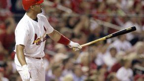 Pujols libra escollo inicial y pega dos jonrones contra Arizona