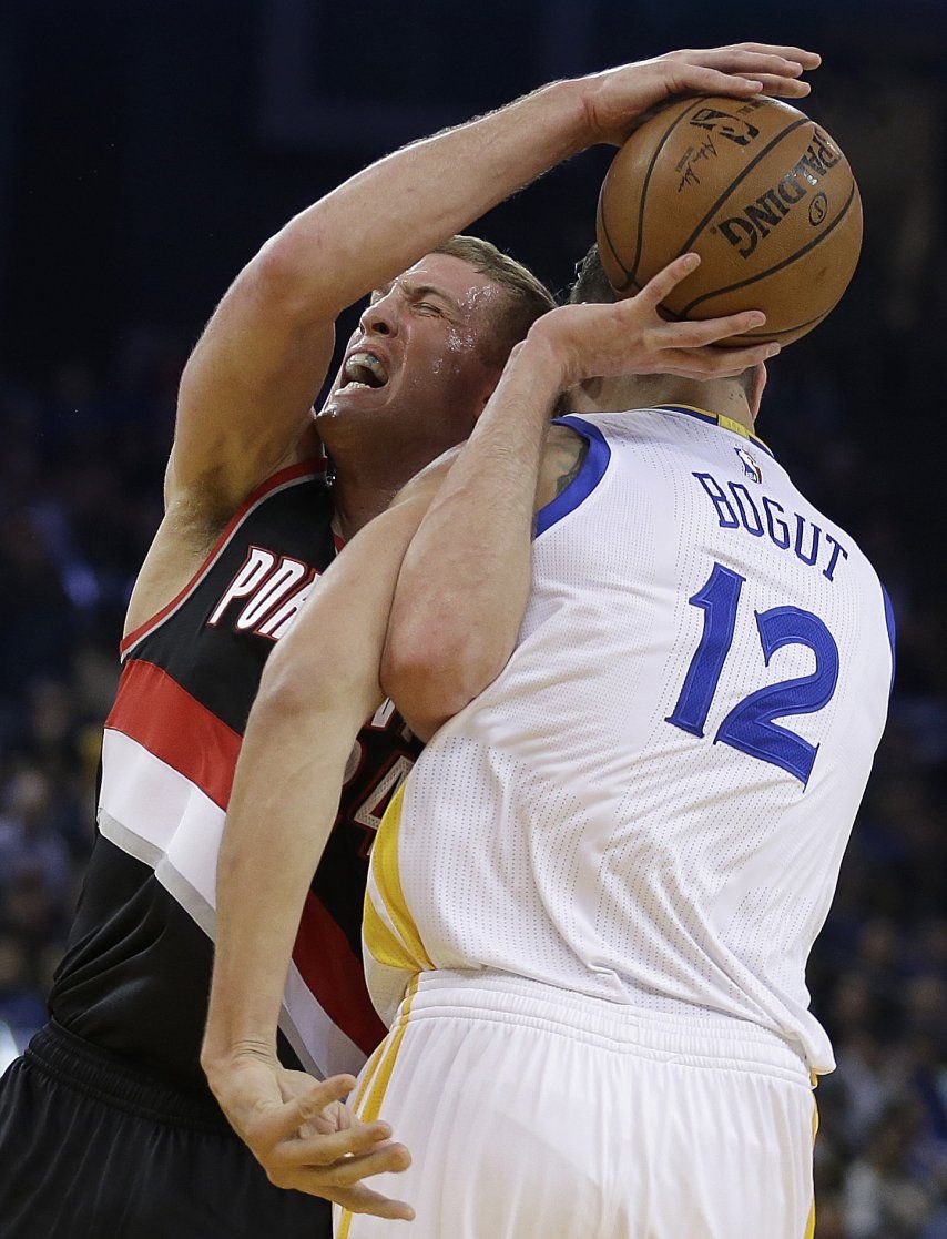 Curry, Thompson logran 15 triples juntos, anulan a Blazers