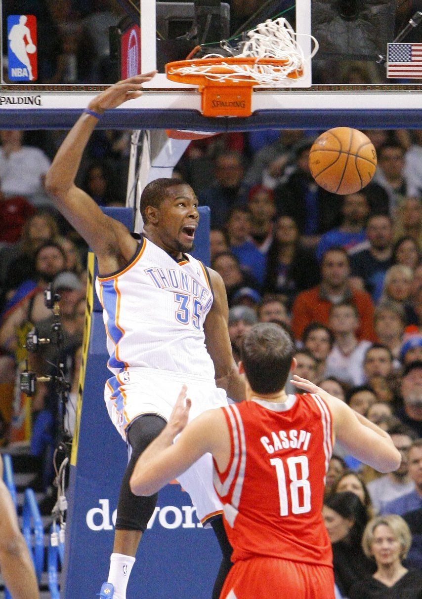 Durant luce en victoria de Thunder sobre Rockets