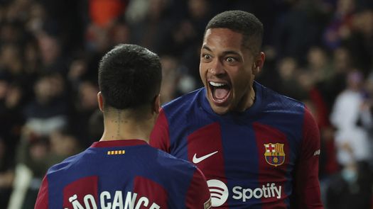 El FC Barcelona gana a Osasuna con gol de Vitor Roque
