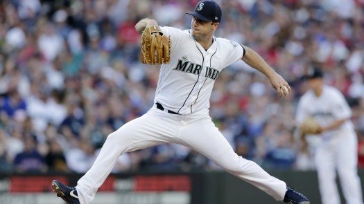 LeBlanc poncha a 9 en blanqueada de Marineros sobre Boston