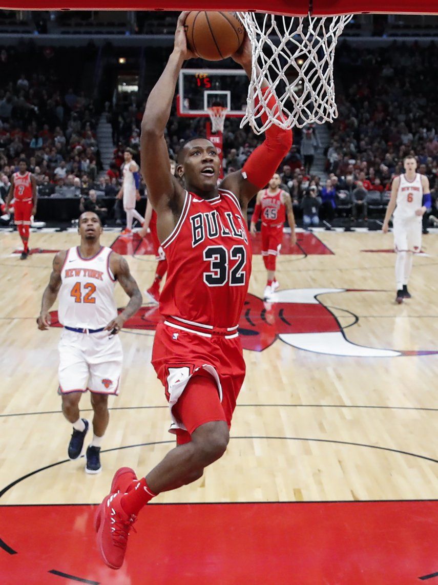 Con angustia, Bulls superan a Knicks