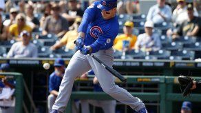 Rizzo dispara jonrón y Cachorros se acercan a Piratas