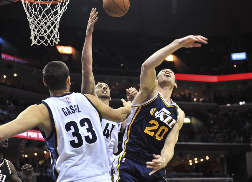 Hayward y Cousins lucen; Jazz doblega a Grizzlies
