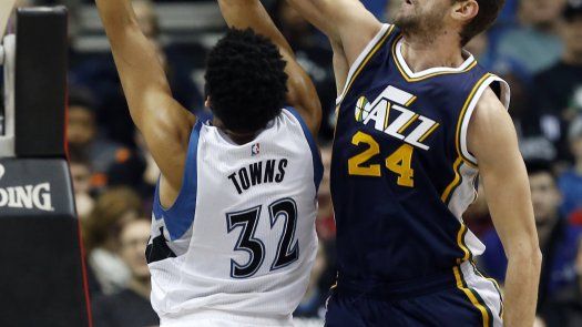 Towns y Wolves derrotan a un Jazz diezmado
