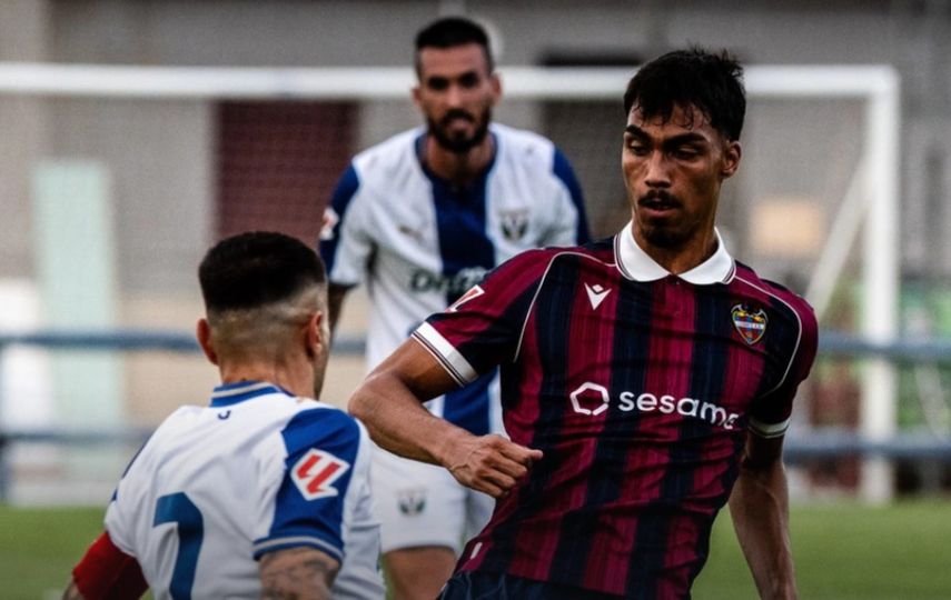 Martín Krug deja el Levante para irse cedido a la Primera Federación