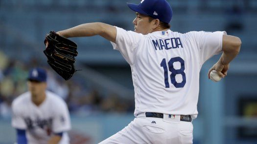 Maeda lanza siete sin carrera; Dodgers gana 2-1 a Cachorros