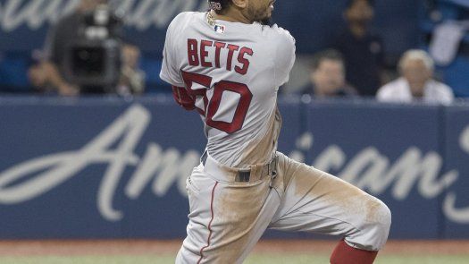 Betts batea el ciclo pero Medias Rojas caen en Toronto