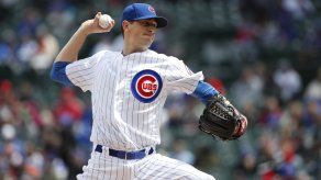 Hendricks lanza blanqueada de 4 hits en triunfo de Cachorros