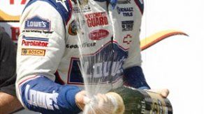 NASCAR: Johnson triunfa en Sonoma; Montoya es 10mo