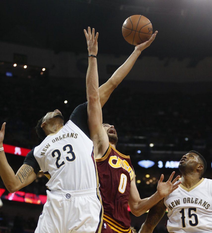 Los Pelicans sobreviven a ofensiva de James, ganan a Cavs