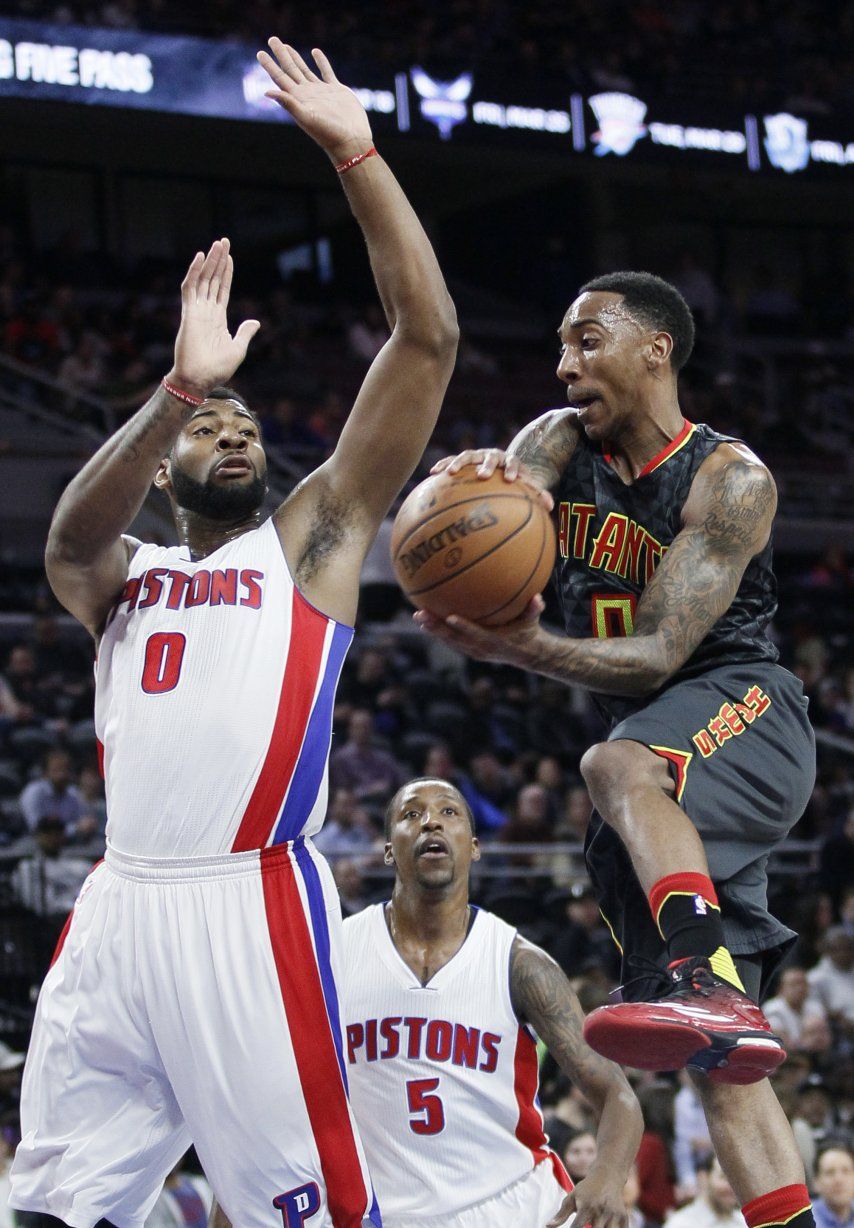 Hawks superan 118-114 a Pistons