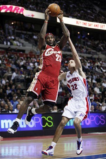 NBA: Cavaliers 113, Pistons 101; LeBron suma otro triple-doble