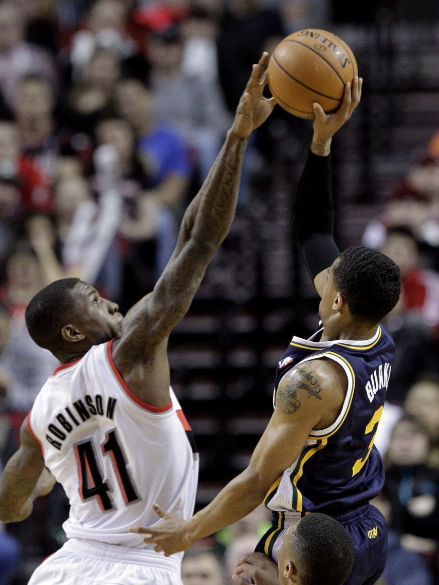 Blazers ganan 102-94 a Jazz y rompen racha adversa