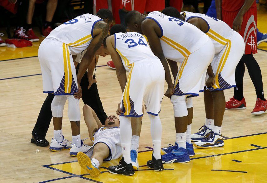 Thompson, base de Warriors, sufrió conmoción cerebral