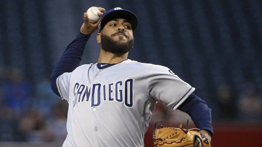Padres superan a Diamondbacks 7-6 tras desperdiciar ventaja