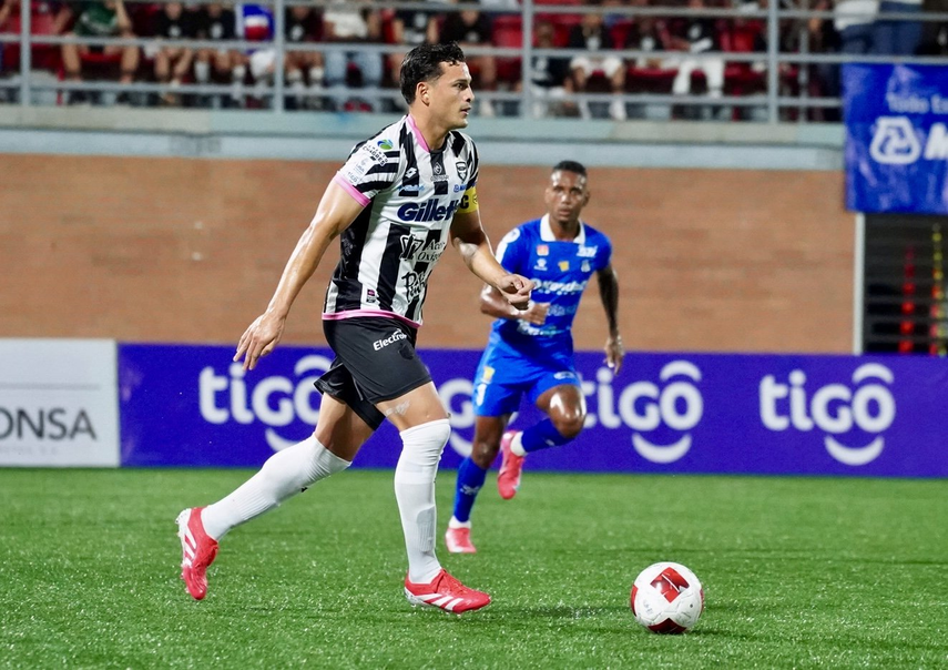 LPF: Tauro FC rescató valioso empate ante el Árabe Unido en la jornada 5