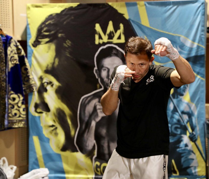 Gennady Golovkin descarta retirarse tras perder ante Canelo.