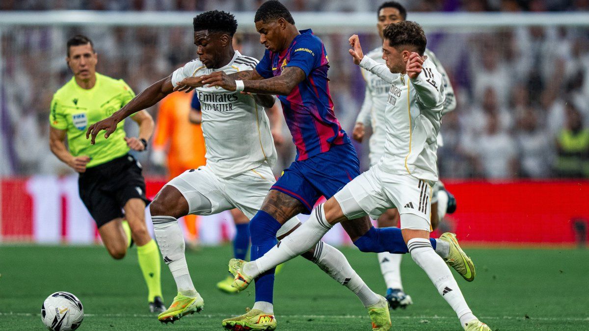 Real Madrid v FC Barcelona: ¿Cómo quedó el historial en El Clásico? Real Madrid v FC Barcelona: ¿Cómo quedó el historial en El Clásico?