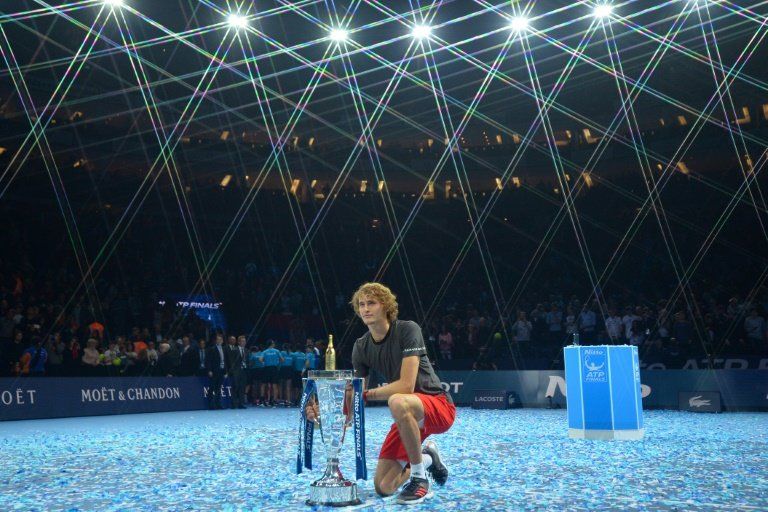 Zverev sorprende a Djokovic y gana el Masters