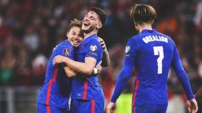 Inglaterra golea 4-0 en Hungría en la clasificación al Mundial