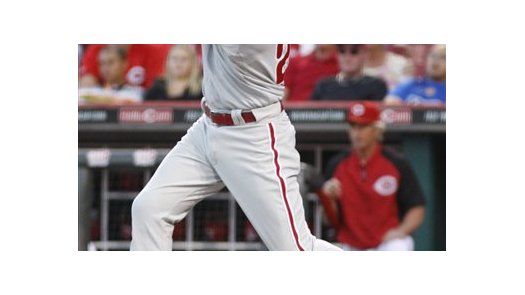 MLB: Filis 3, Rojos 2; Victorino rompe empate con jonrón