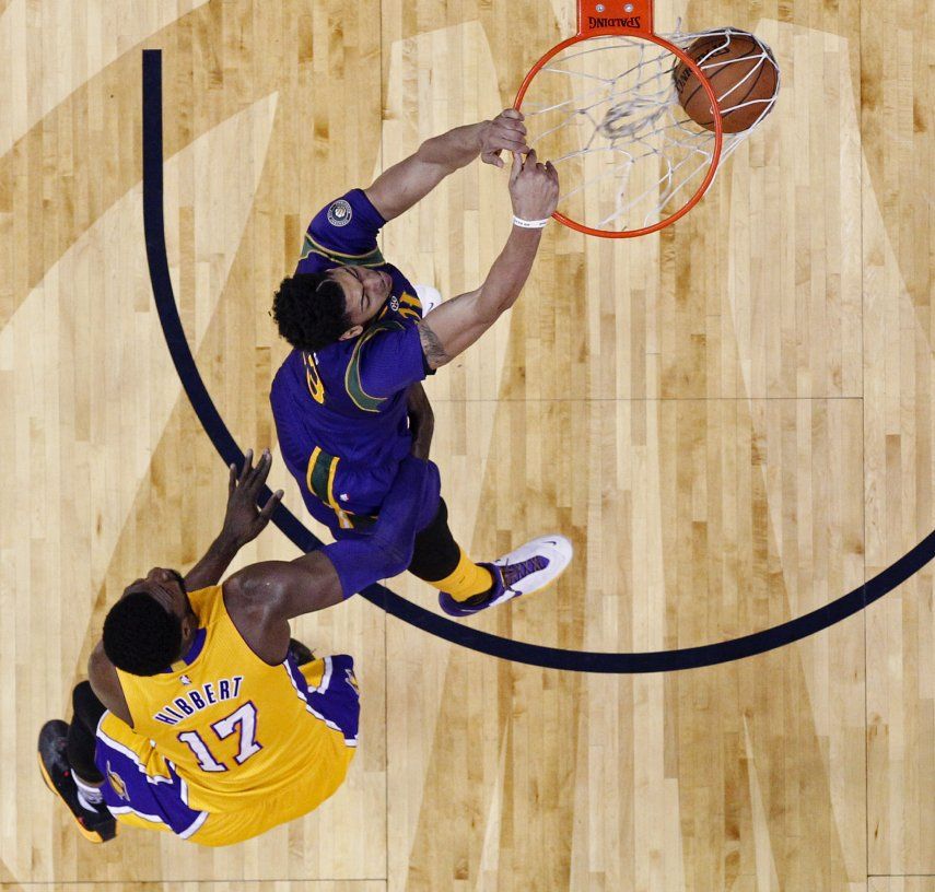 Un renacido Bryant brilla en triunfo de Lakers ante Pelicans