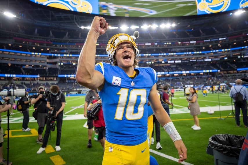 NFL: Justin Herbert acordó extensión millonaria con los Chargers